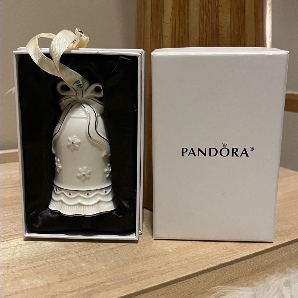 Pandora Ivory Ceramic 2017 Christmas Bell with Box and Dust Bag